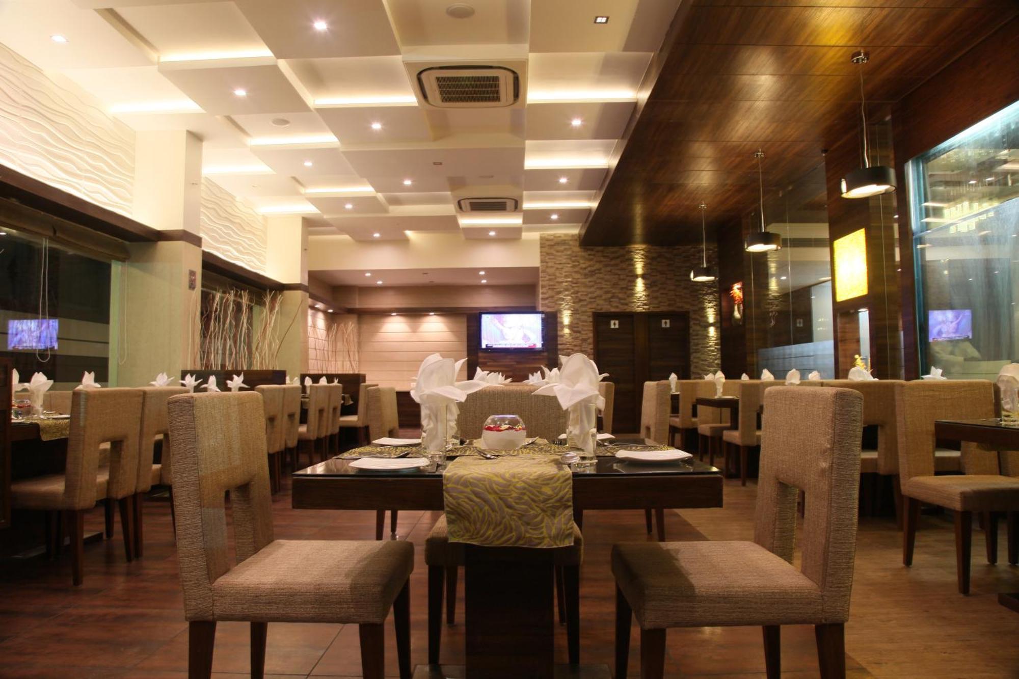 Le Grande Residency -Unmarried Couples Are Not Allowed Ahmedabad Exterior foto