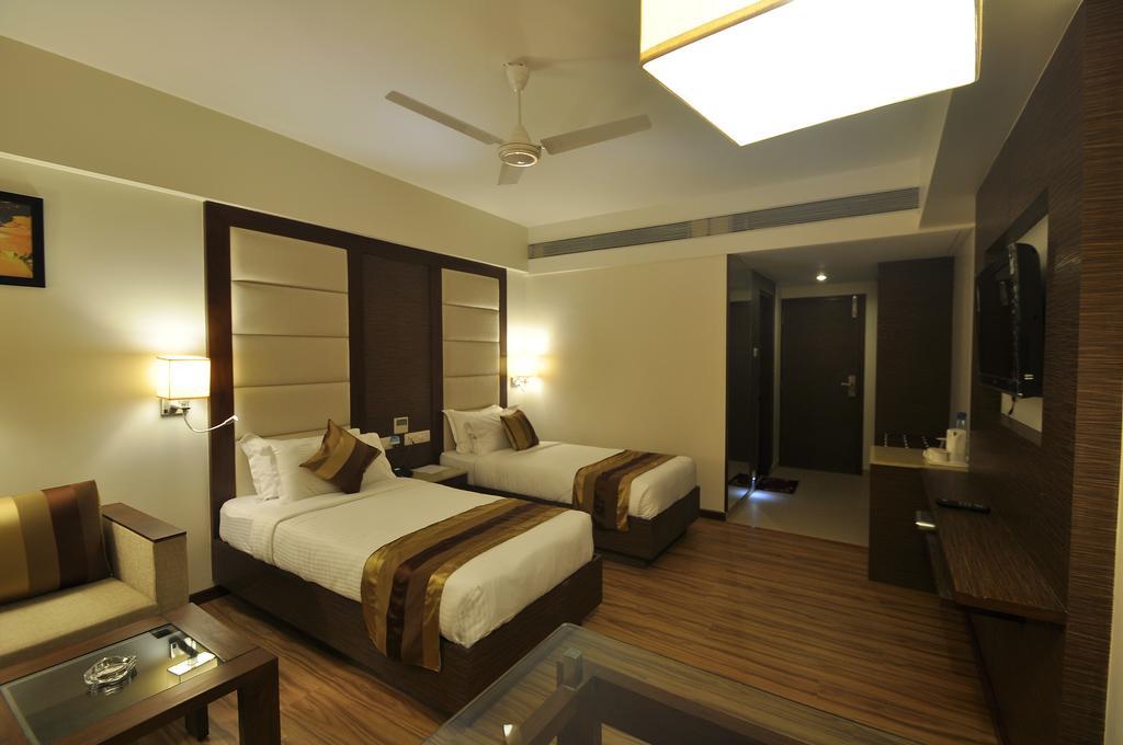 Le Grande Residency -Unmarried Couples Are Not Allowed Ahmedabad Exterior foto