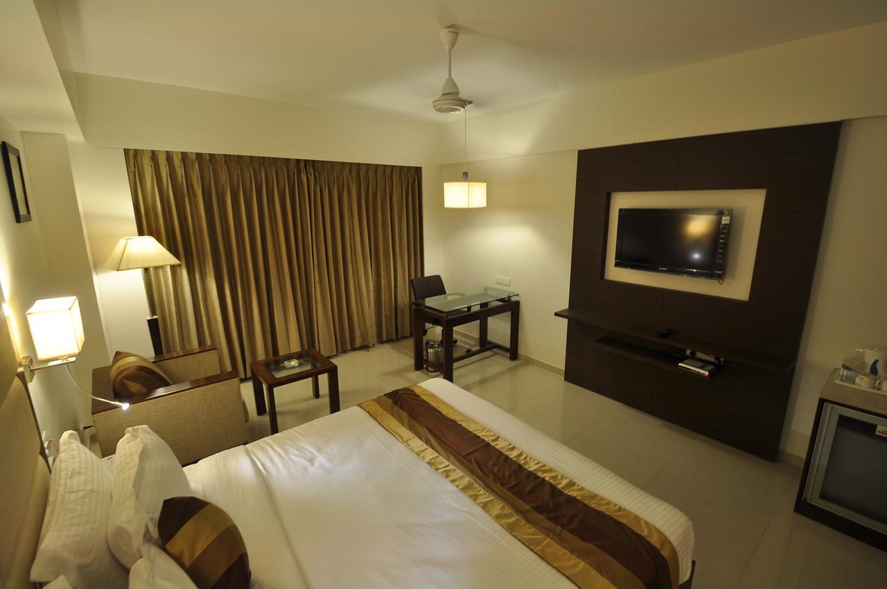 Le Grande Residency -Unmarried Couples Are Not Allowed Ahmedabad Exterior foto