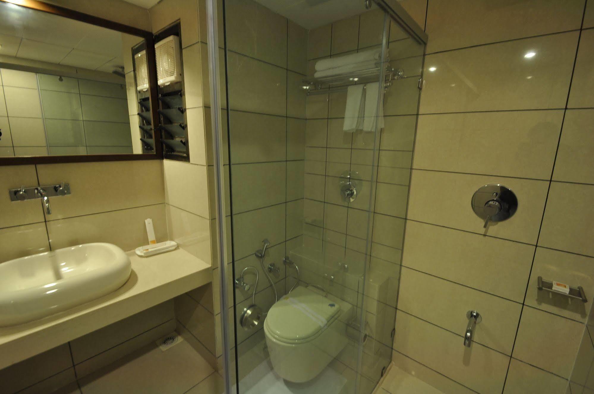 Le Grande Residency -Unmarried Couples Are Not Allowed Ahmedabad Exterior foto